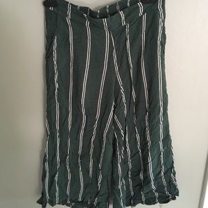 Wide leg striped pants